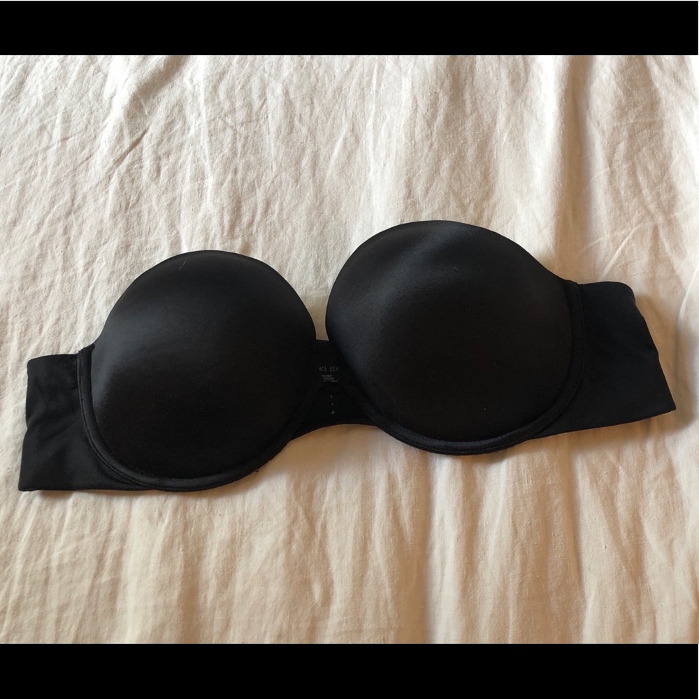 Black Strapless Victoria’s Secret Bra